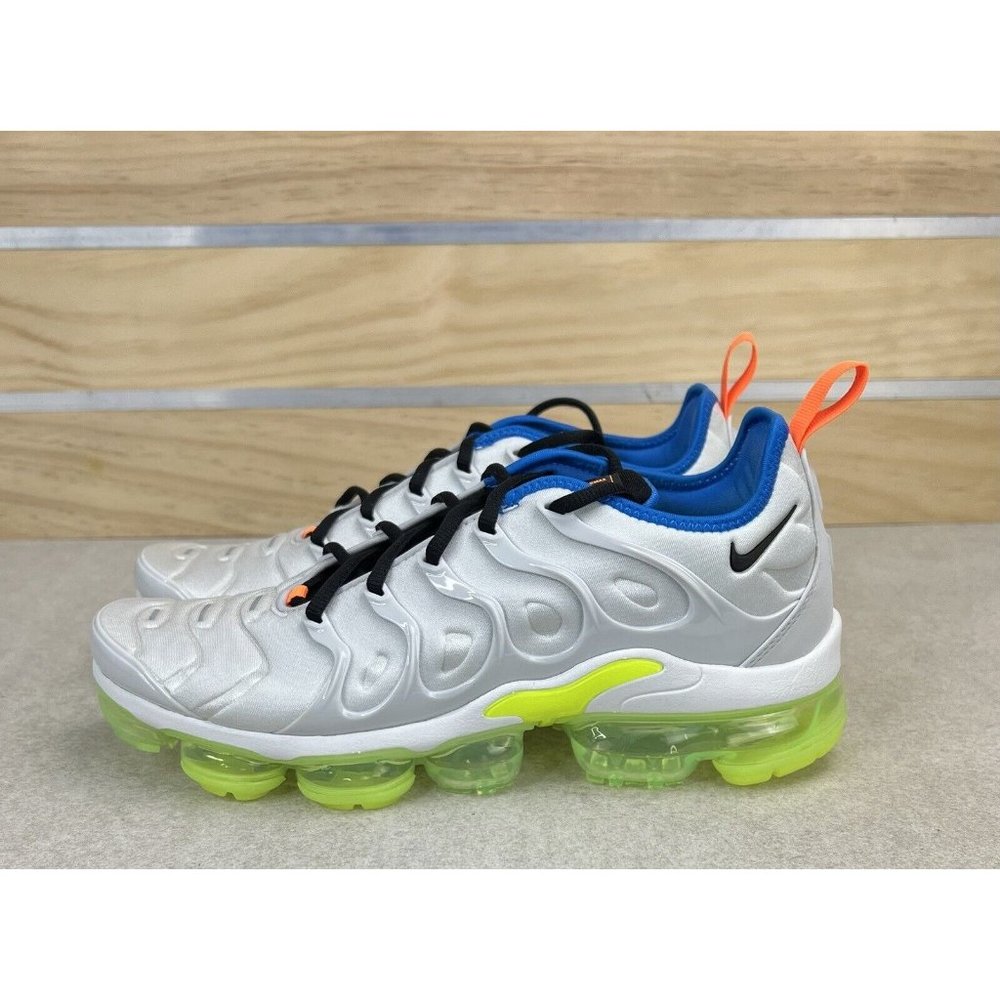 Nike Air VaporMax Plus Photon Dust Volt 2022 Size Womens 11 / Men’s 9.5 - Picture 2 of 10